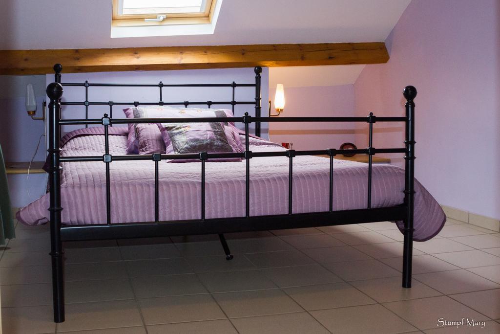 Gites "Les Framboisiers" Neufchâteau 部屋 写真